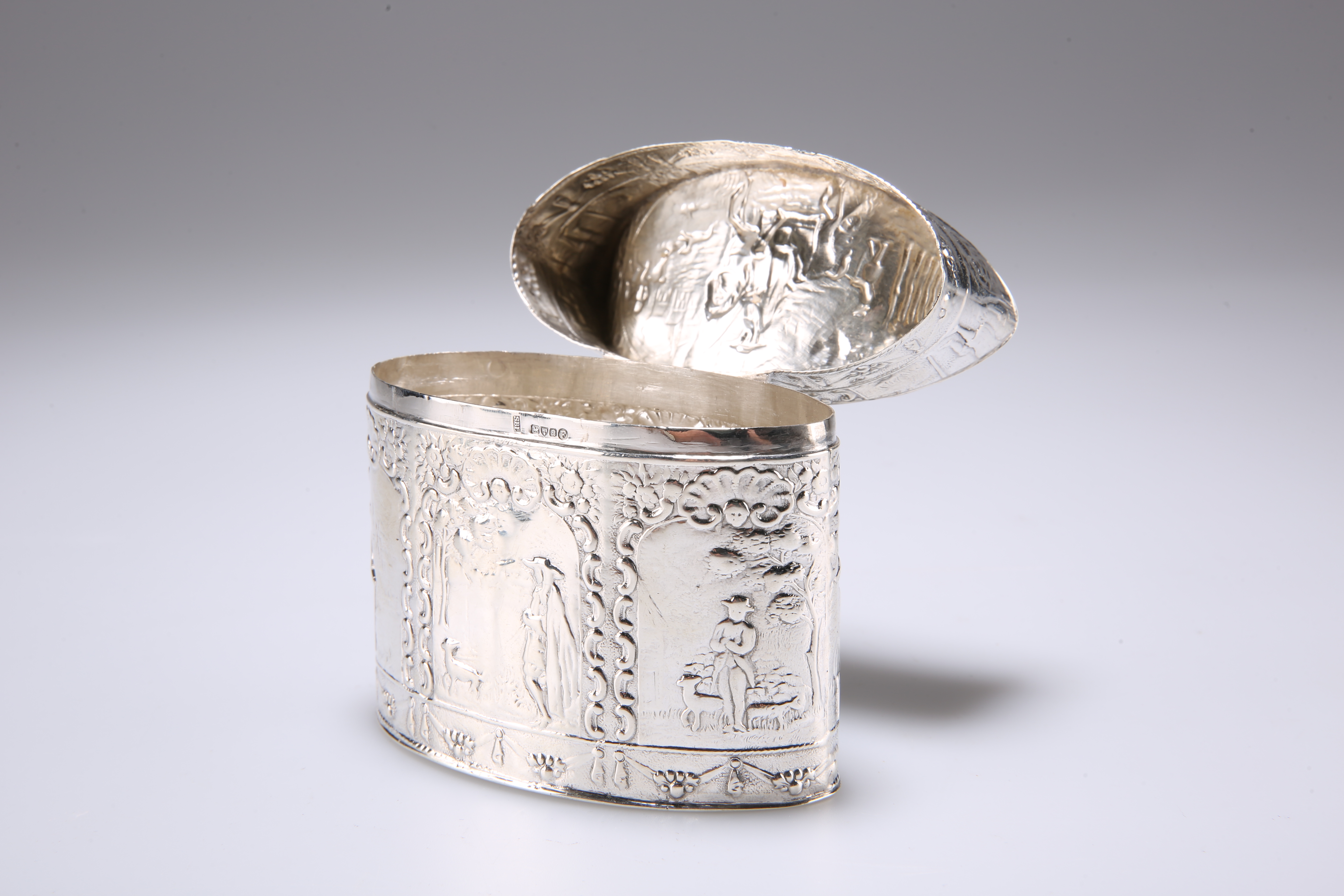 A DUTCH SILVER TEA CADDY - Image 3 of 4