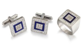 A 14CT DIAMOND AND LAPIS LAZULI RING AND MATCHING CUFFLINKS