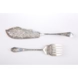 A PAIR OF EDWARDIAN SILVER COFFIN-END FISH SERVERS