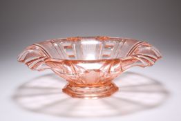 AUGUST WALTHER & SOHNE AN ART DECO PEACH COLOURED GLASS BOWL, Hannover pattern. 9.7cm high, 31.2cm