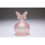 A VINTAGE GLASS PERFUME BOTTLE, globular with butterfly-form stopper. 9cm high Provenance: The Chris