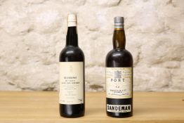 2 BOTTLES MIXED LOT RARE OLD SANDEMAN’S SHERRY AND PORT BEING 1 BOTTLE 1930’S SANDEMANS RUBY PORT