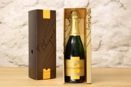 1 BOTTLE CHAMPAGNE VEUVE CLICQUOT ‘VINTAGE BRUT’ 2002 – PERFECT CONDITION – IN PREVIOUSLY UNOPENED