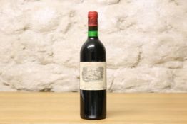 1 BOTTLE CHATEAU LAFITE ROTHSCHILD 1ER GRAND CRU CLASSE PAUILLAC 1979 (i/n) – complete slightly