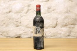 1 BOTTLE CHATEAU LAFITE ROTHSCHILD 1ER GRAND CRU CLASSE PAUILLAC 1952 (level at mid upper shoulder –