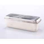 AN EDWARDIAN SILVER RING BOX, by Lawrence Emanuel, Birmingham 1901, of rectangular form with