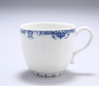 A WORCESTER REEDED COFFEE CUP, CIRCA 1770, with blue lambrequin border, open crescent mark. 5.5cm