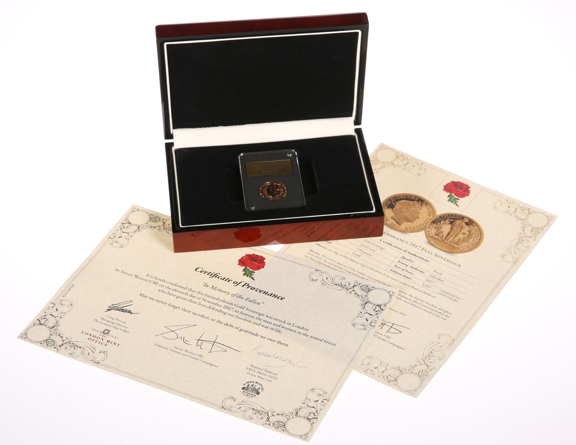 A LIMITED EDITION REMEMBRANCE 2017 PROOF FULL SOVEREIGN, no. 036/150, Gibraltar, cased with - Bild 2 aus 2