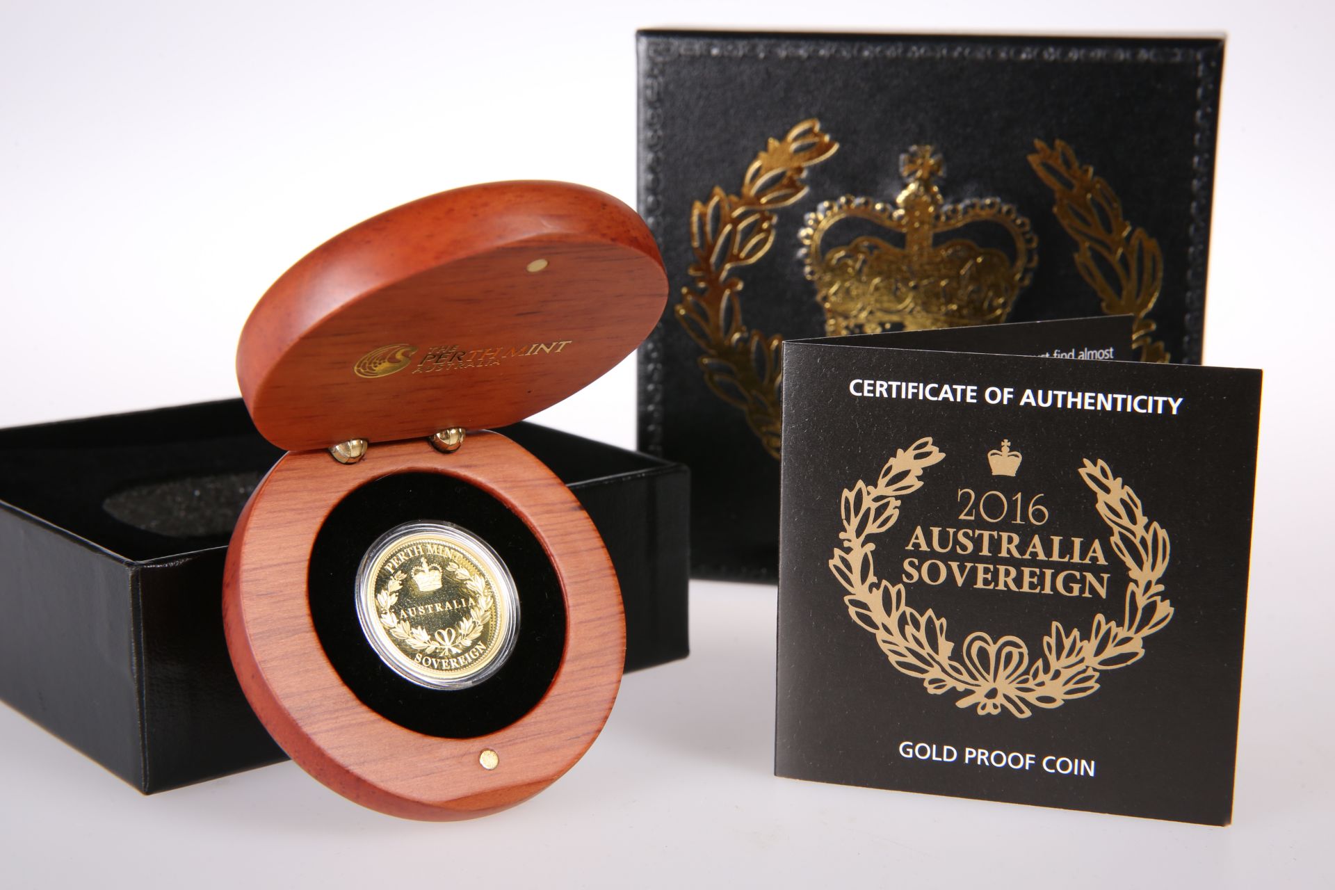 A 2016 AUSTRALIA GOLD PROOF SOVEREIGN, Perth Mint, no. 0360, in wooden presentation case with