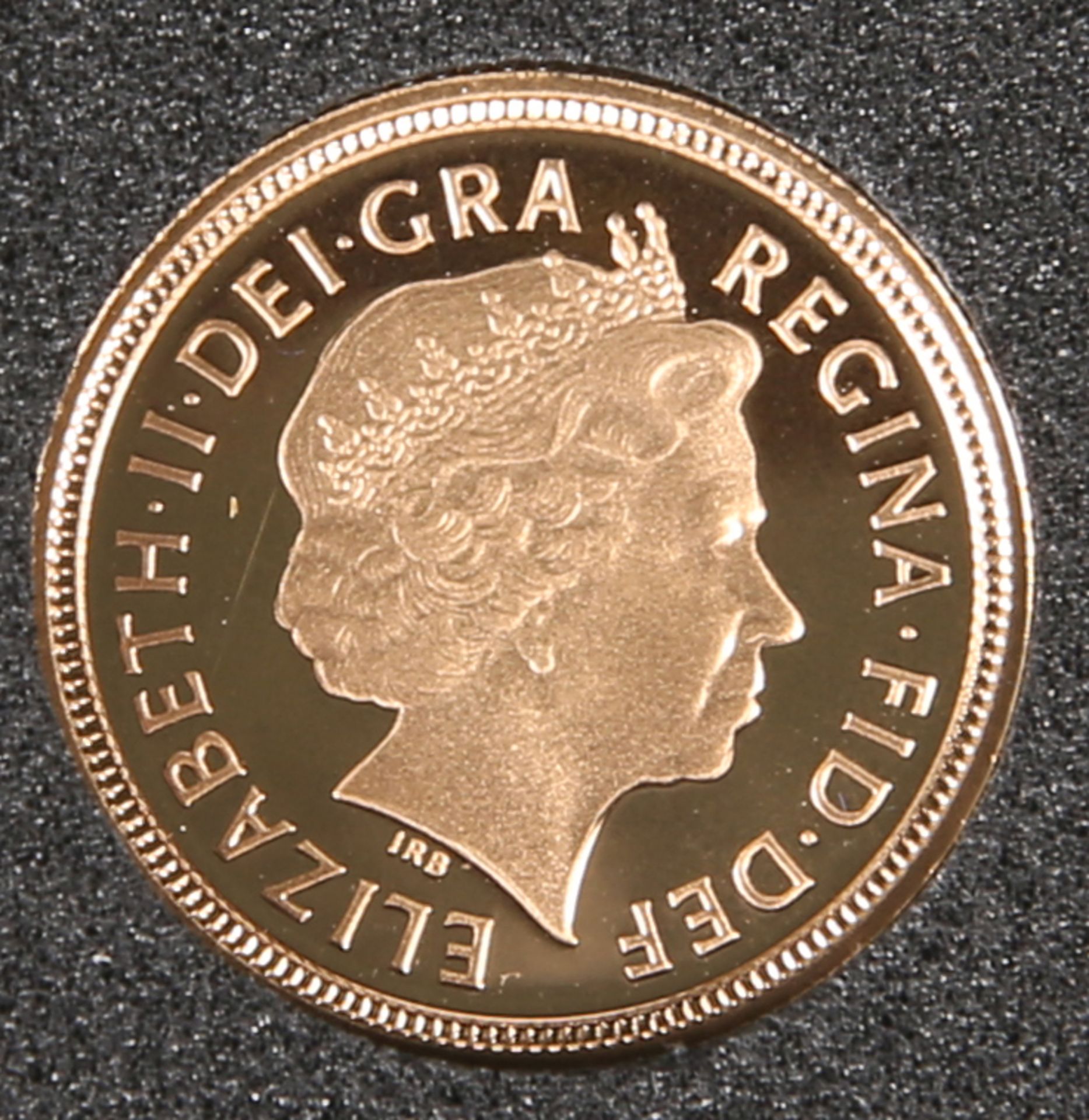 A 2003 HALF SOVEREIGN.