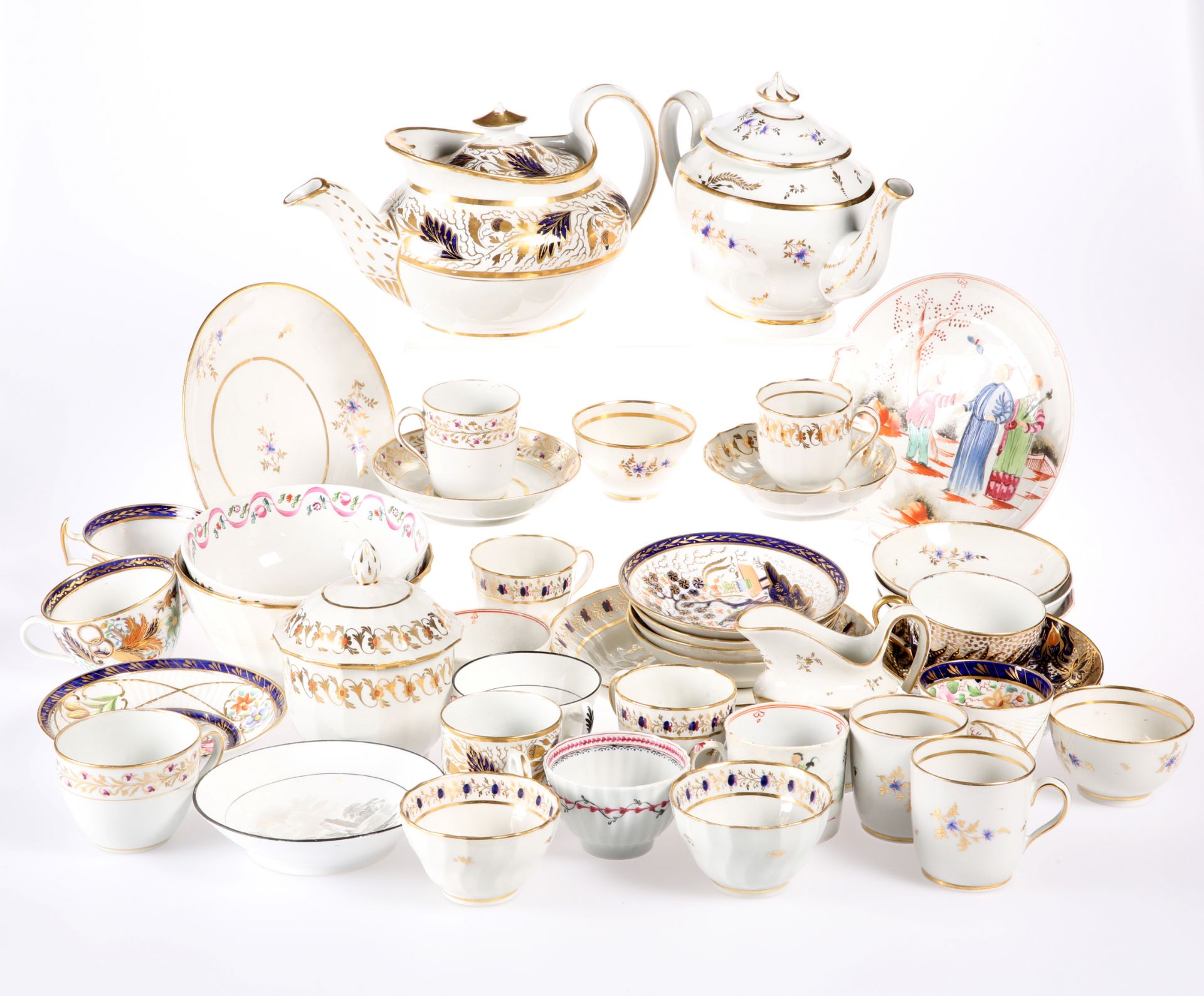 A LARGE COLLECTION OF NEW HALL, including pattern 213 teapot, two cups, two tea bowls, saucer and