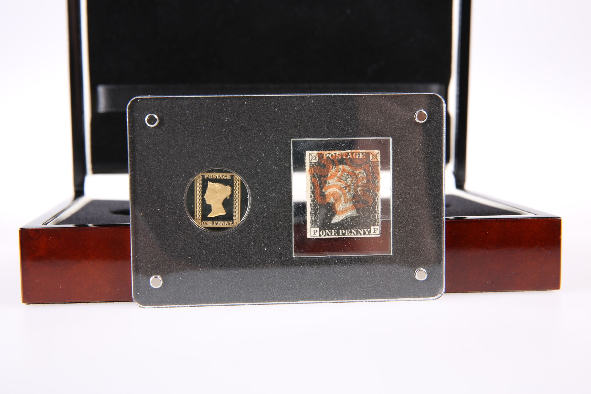A PENNY BLACK 175TH ANNIVERSARY 1/10TH OZ PURE GOLD COIN, 2015, Gibraltar, in presentation box and