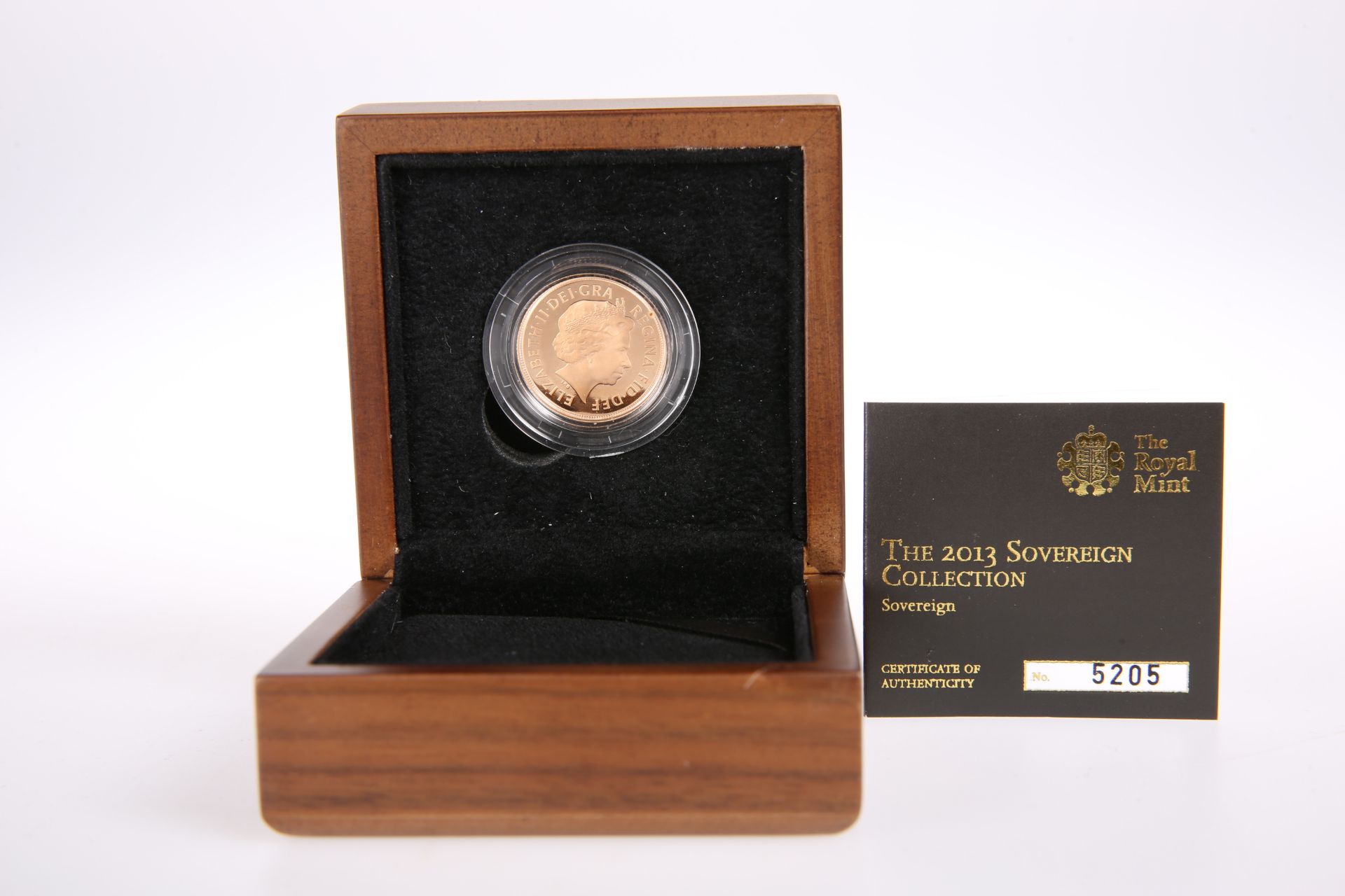 2013 22 CARAT GOLD FULL SOVEREIGN, limited edition, in plastic capsule with certificate numbered