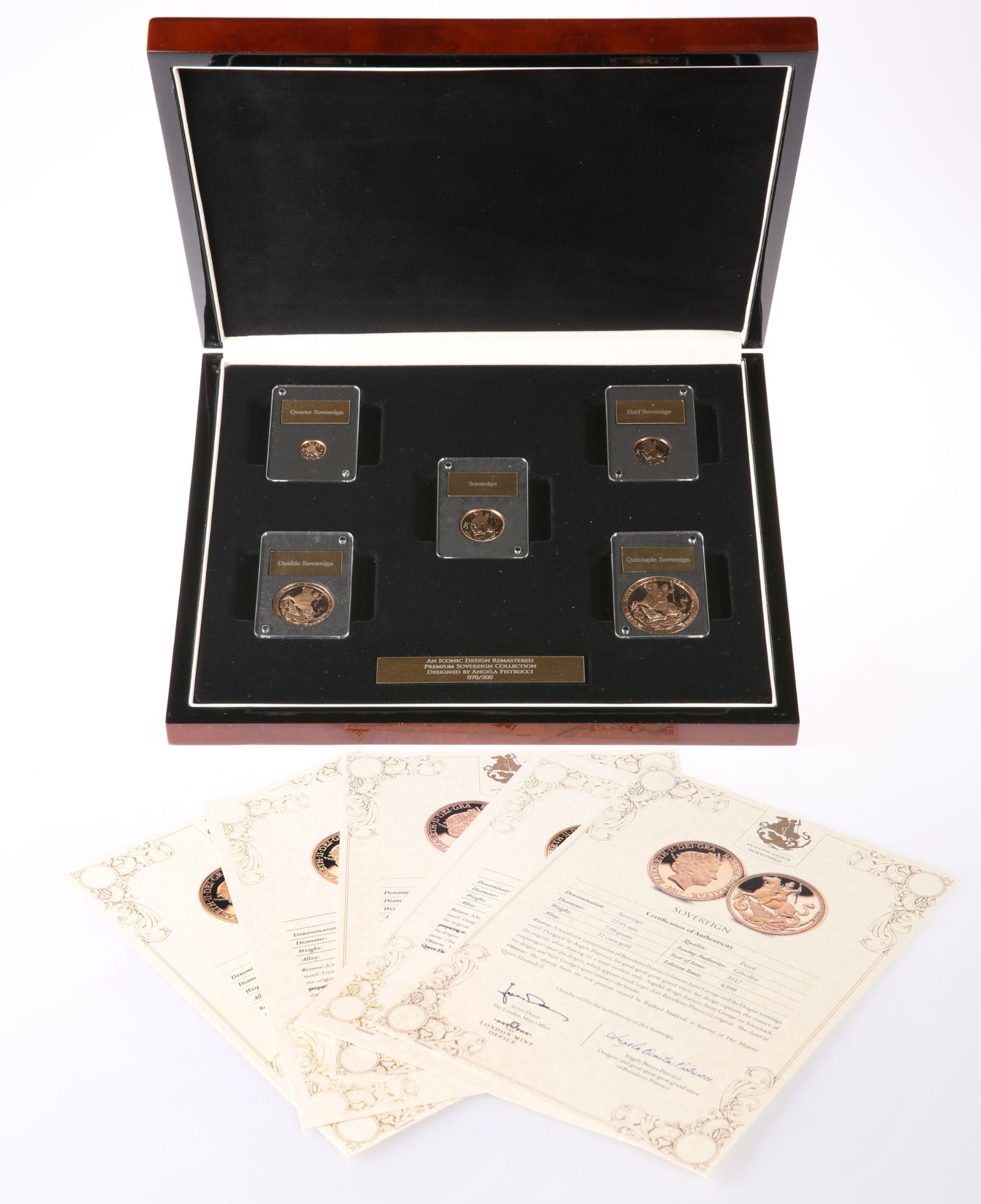 A FIVE COIN GOLD PROOF SOVEREIGN SET, "AN ICONIC DESIGN REMASTERED", designed by Angela Pistrucci, - Bild 2 aus 2