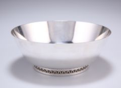 A MID-20TH CENTURY SIGVARD BERNADOTTE (1907-2002) FOR GEORG JENSEN DANISH SILVER BOWL, shallow