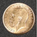 A 1911 HALF SOVEREIGN.