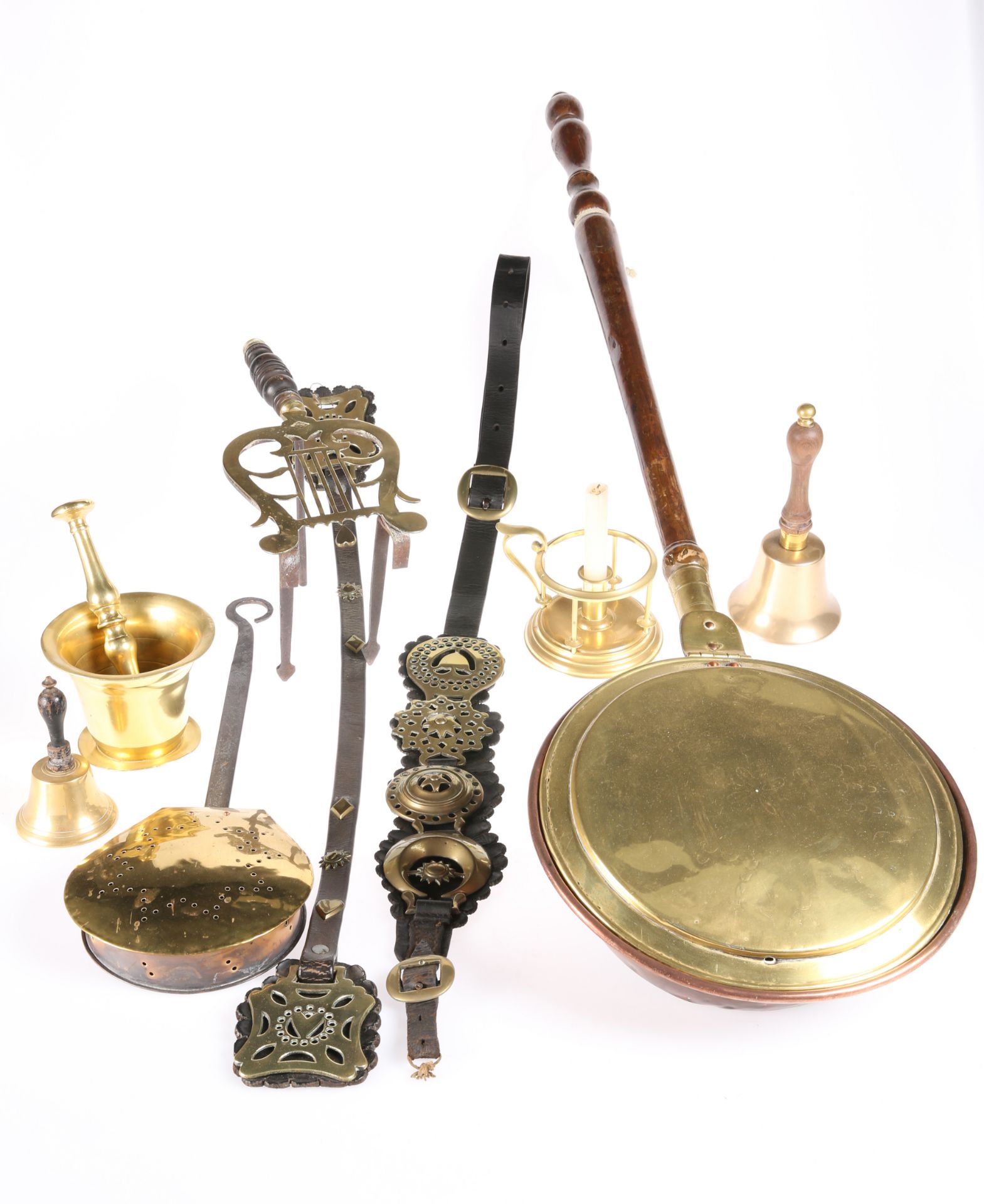 A COLLECTION OF BRASSWARE, including two repousse candlesticks, Sweden or Denmark, late 17th - Bild 2 aus 2