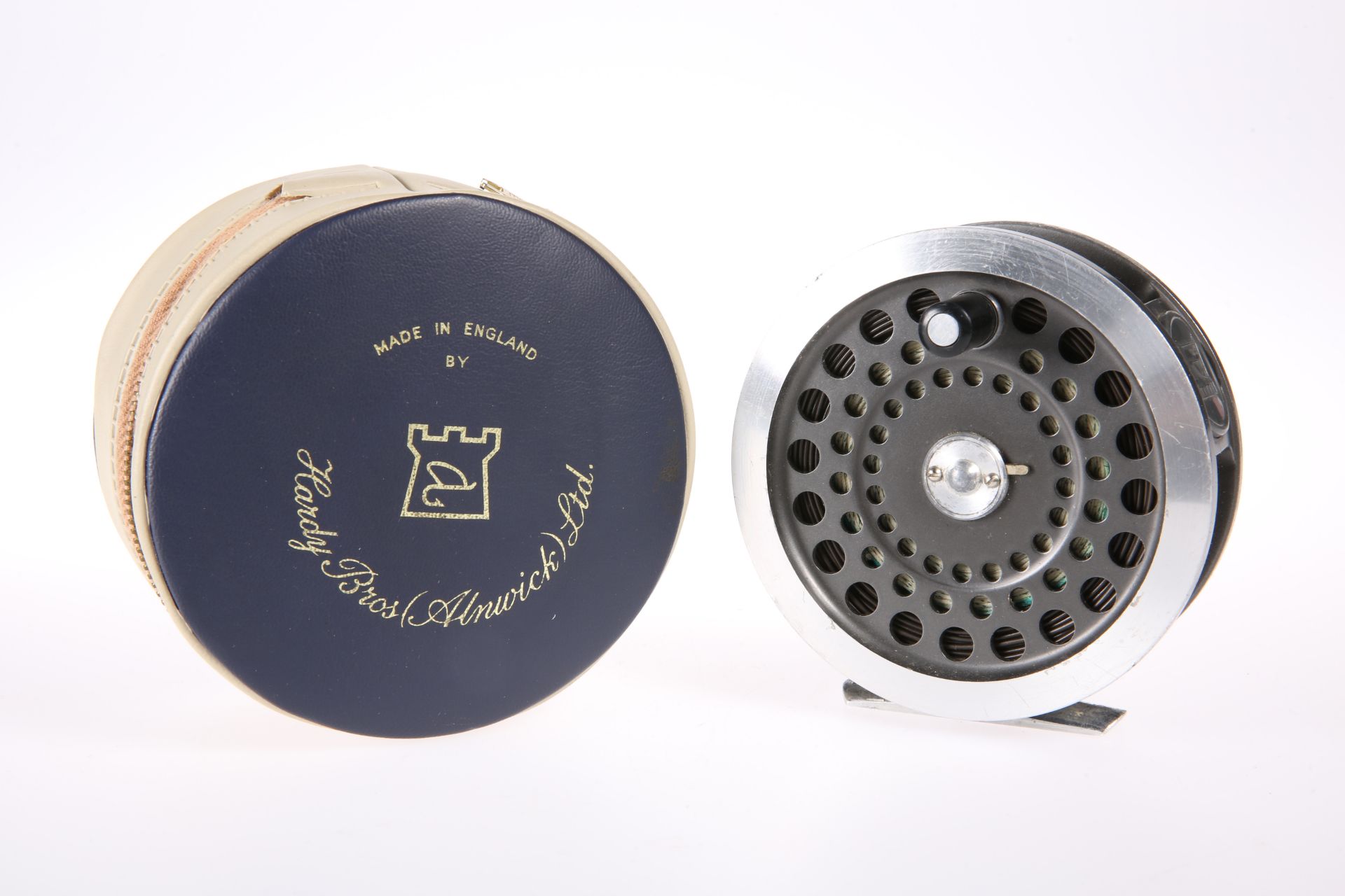 FISHING: A HARDY'S 4" FLY REEL 'THE SUNBEAM' 9/10, with fitted case