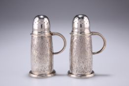 A PAIR OF CONTEMPORARY PEPPER GRINDERS, by Roger John Squires, London 2002, the tapered bark