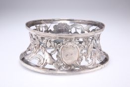 AN IRISH SILVER DISH RING IN 18TH CENTURY STYLE, Dublin, marks rubbed, of typical pierced form