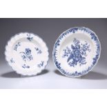A WORCESTER PLATE, CIRCA 1770-85, with scallop edge, blue printed with the Gilliflower pattern,