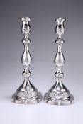 A PAIR OF GEORGE VI SILVER CANDLESTICKS, by R.S, London 1941, with knopped stems and removable