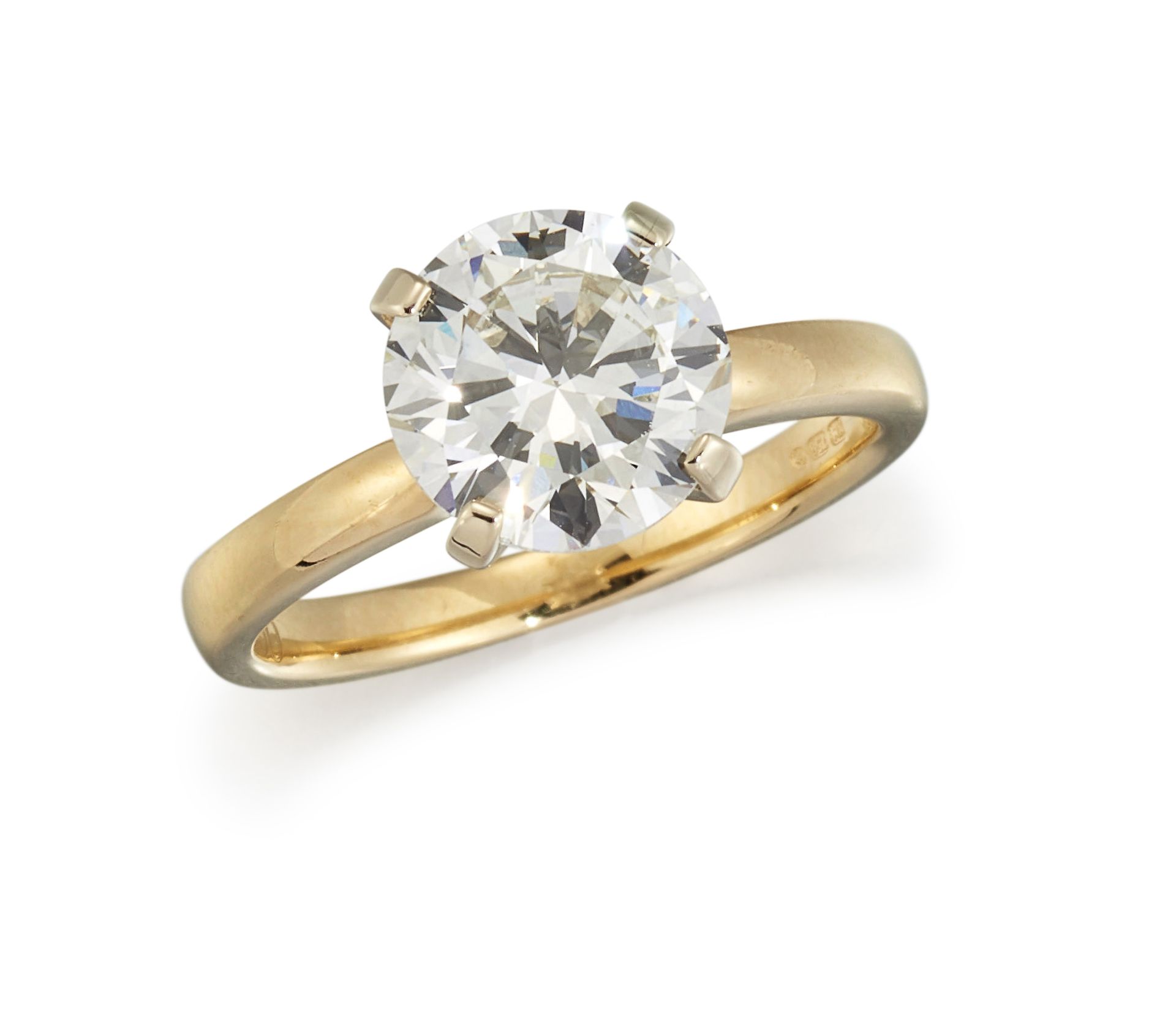 AN 18CT DIAMOND SOLITAIRE RING,