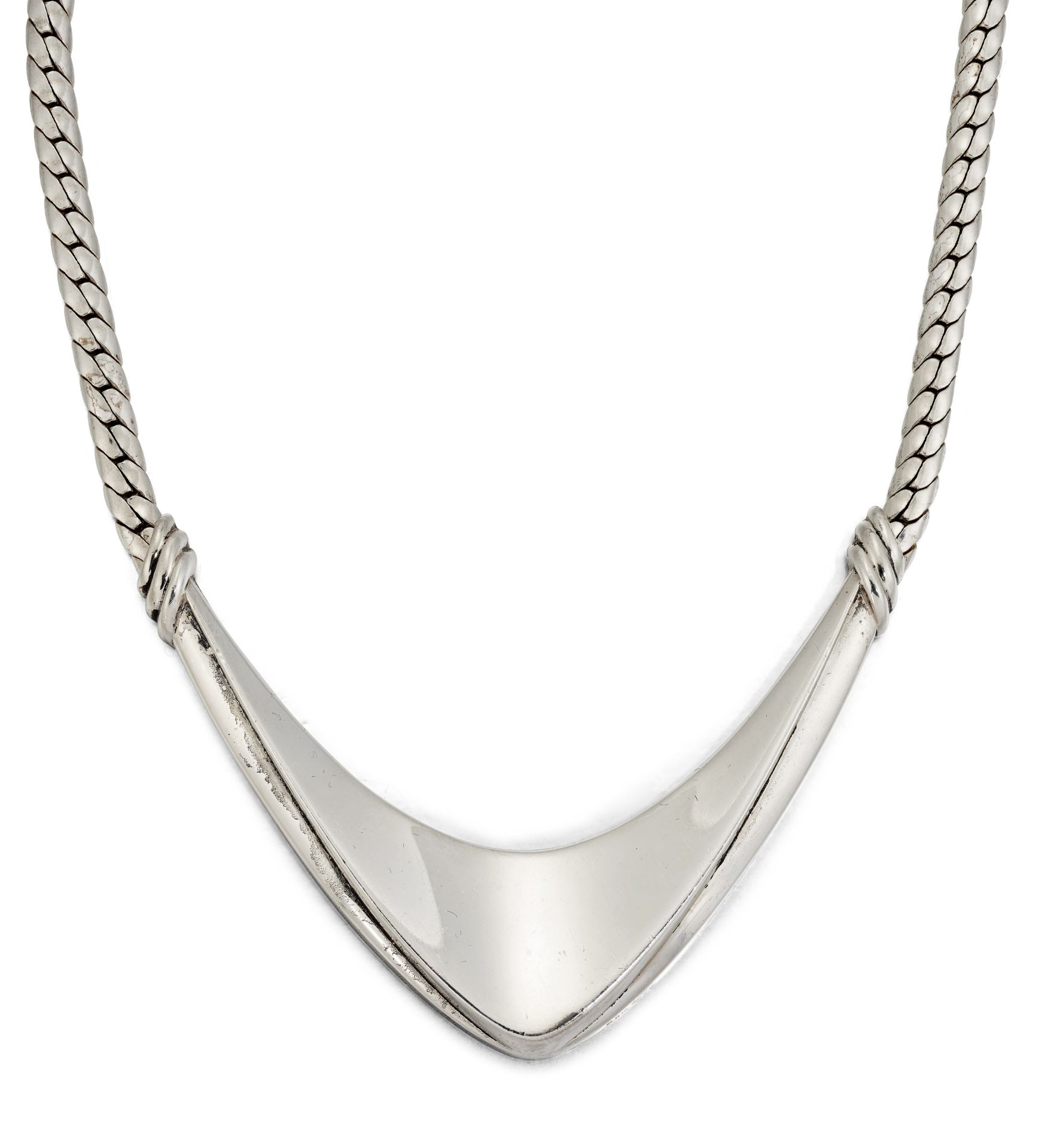 A GROSSE SILVER CHEVRON NECKLACE,