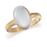 A 9CT MOONSTONE RING,