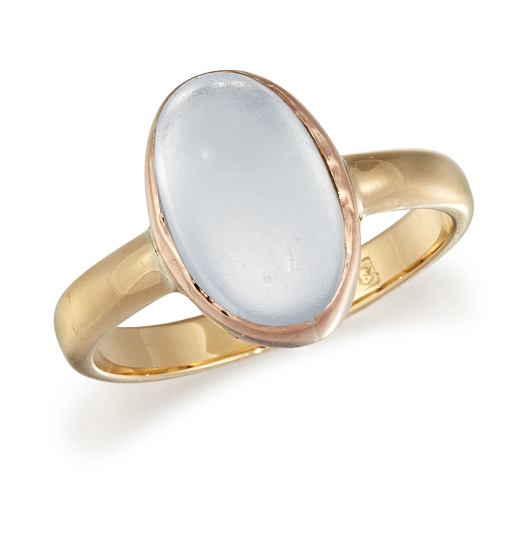 A 9CT MOONSTONE RING,