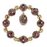 AN EARLY 19TH CENTURY GARNET BRACELET,