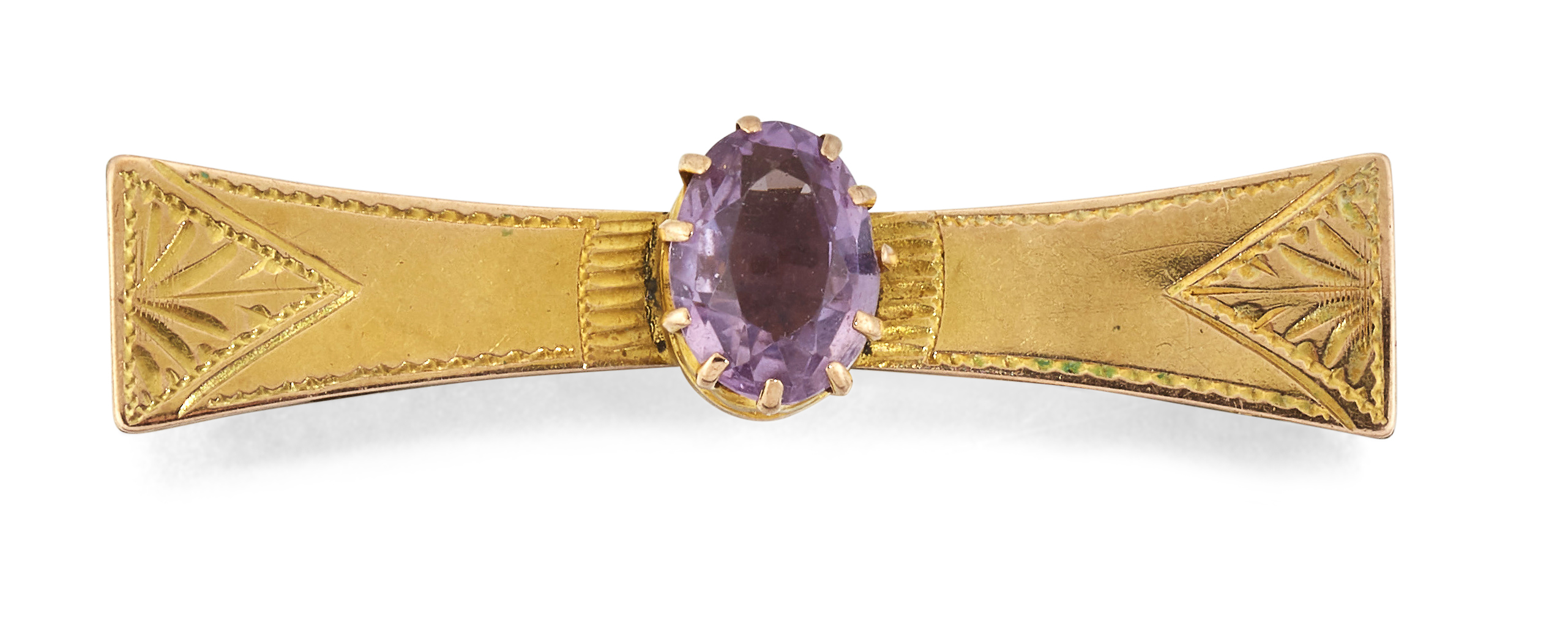 AN AMETHYST BAR BROOCH,