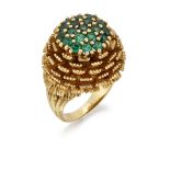 A MID-20TH CENTURY EMERALD COCKTAIL RING,
