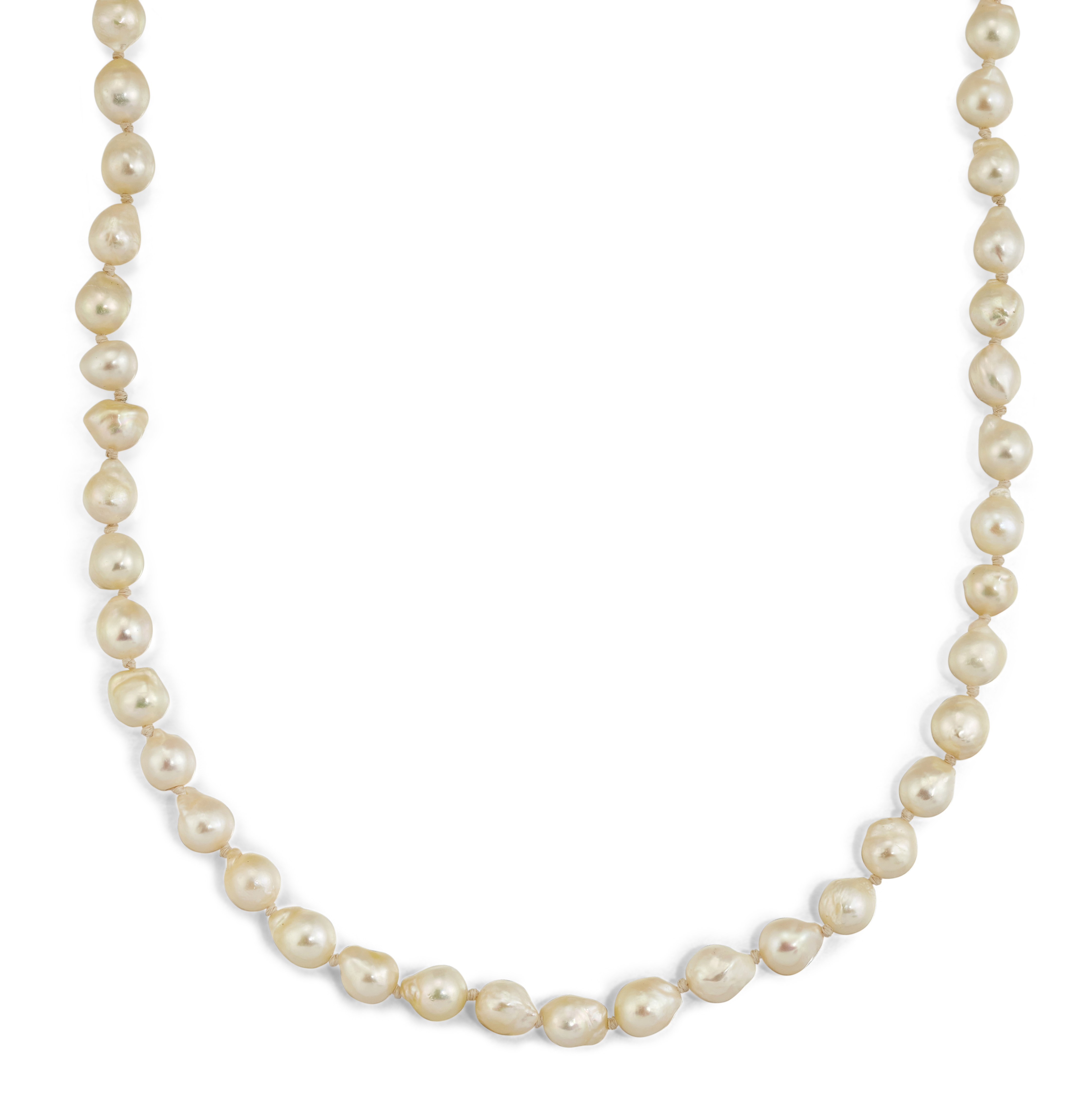 A CULTURED PEARL NECKLACE