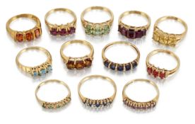 A QUANTITY OF 9CT GEMSET RINGS,
