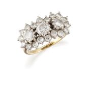 AN 18CT GOLD DIAMOND CLUSTER RING,