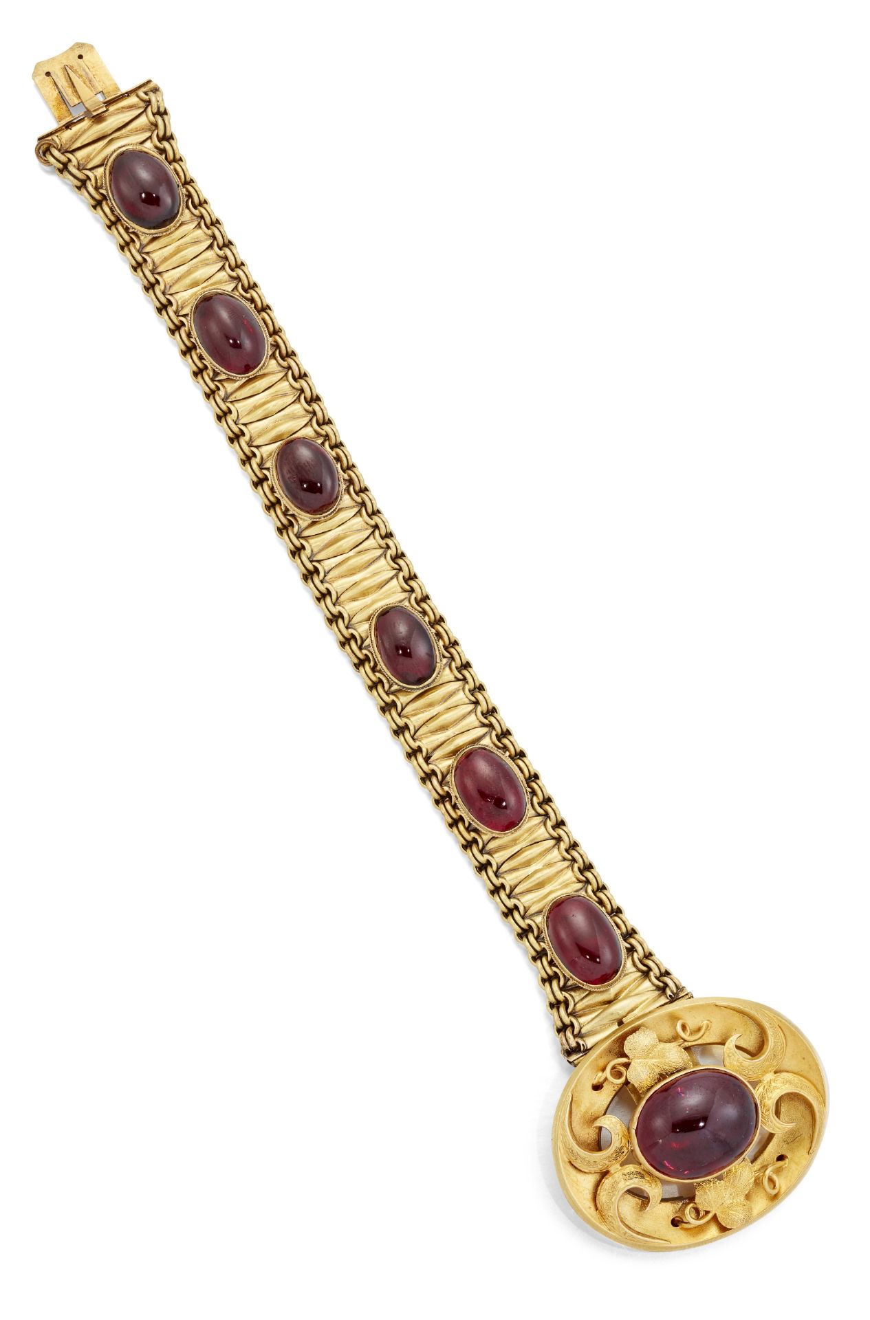 AN EARLY 19TH CENTURY GARNET BRACELET,