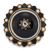 A VICTORIAN BANDED AGATE, SPLIT PEARL, DIAMOND AND ENAMEL MOURNING BROOCH,