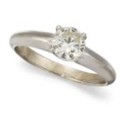 A DIAMOND SOLITAIRE RING,