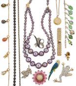 A LARGE QUANTITY OF MIXED COSTUME JEWELLERY,