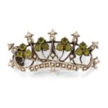 A PERIDOT AND SEED PEARL CROWN BROOCH,