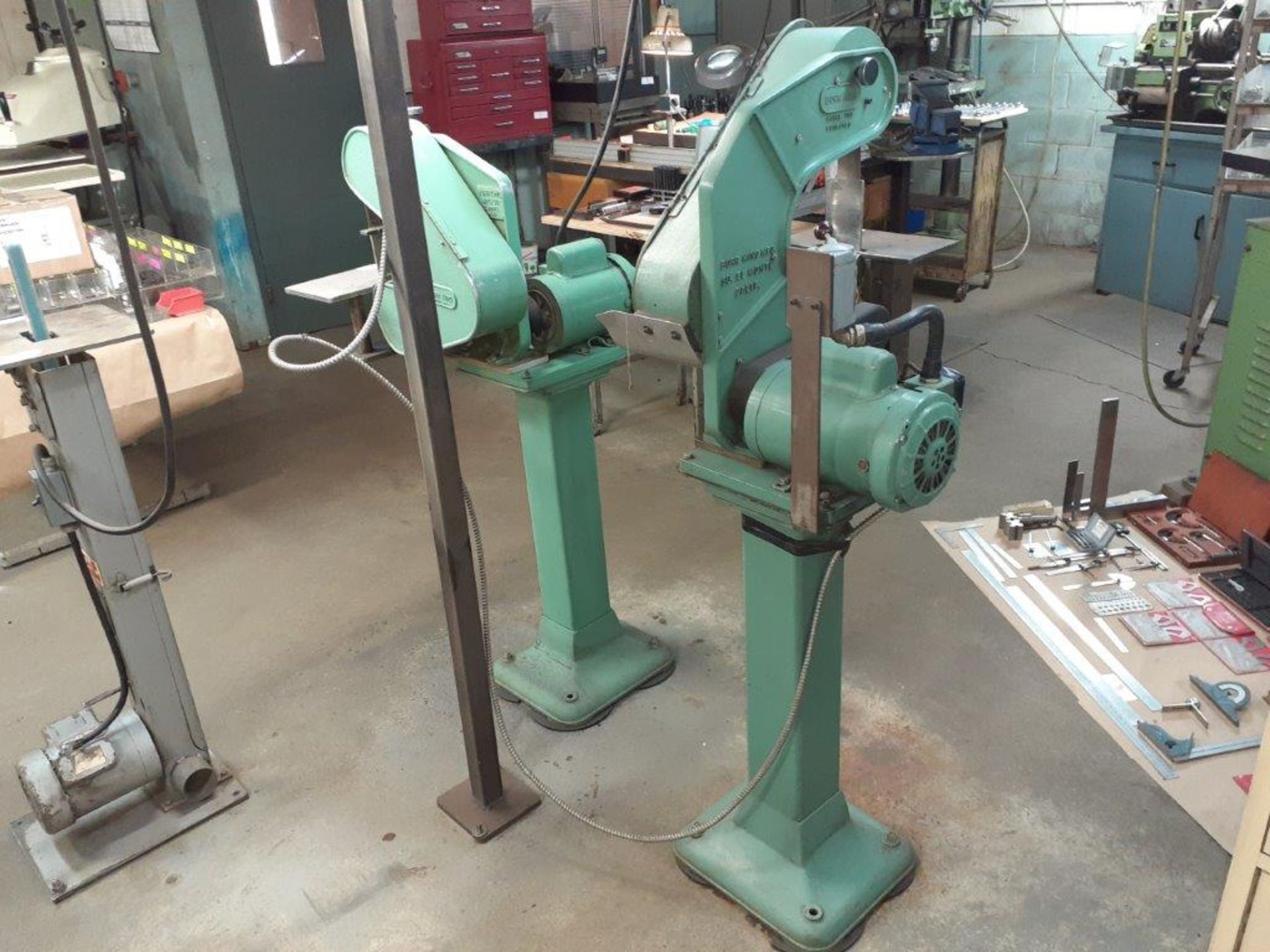 BURR KING Heavy-Duty Belt Sander, mod: 760, 2" x 60", c/w Stand - Image 3 of 3