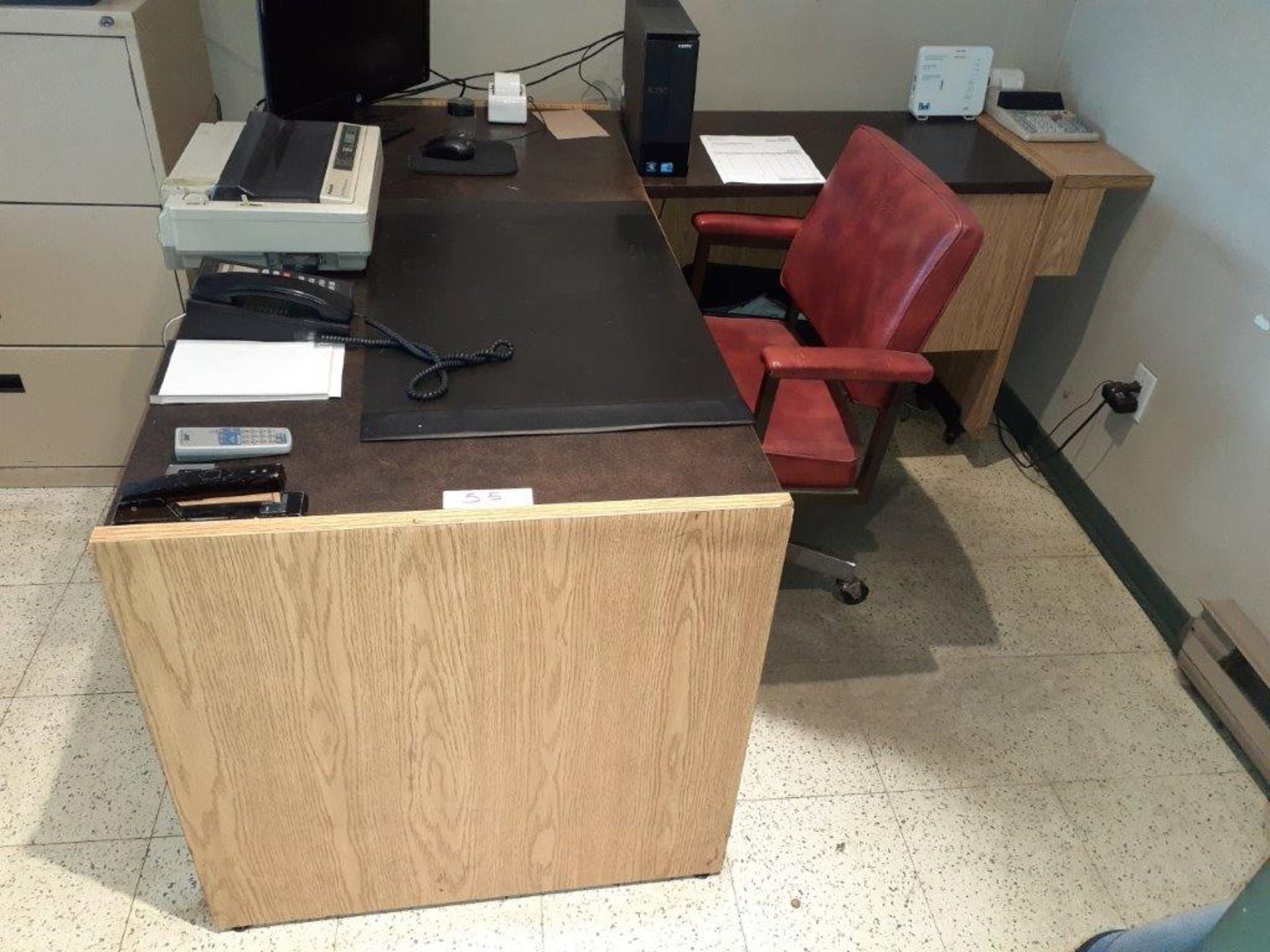 L-Shape Desk & Office Chair