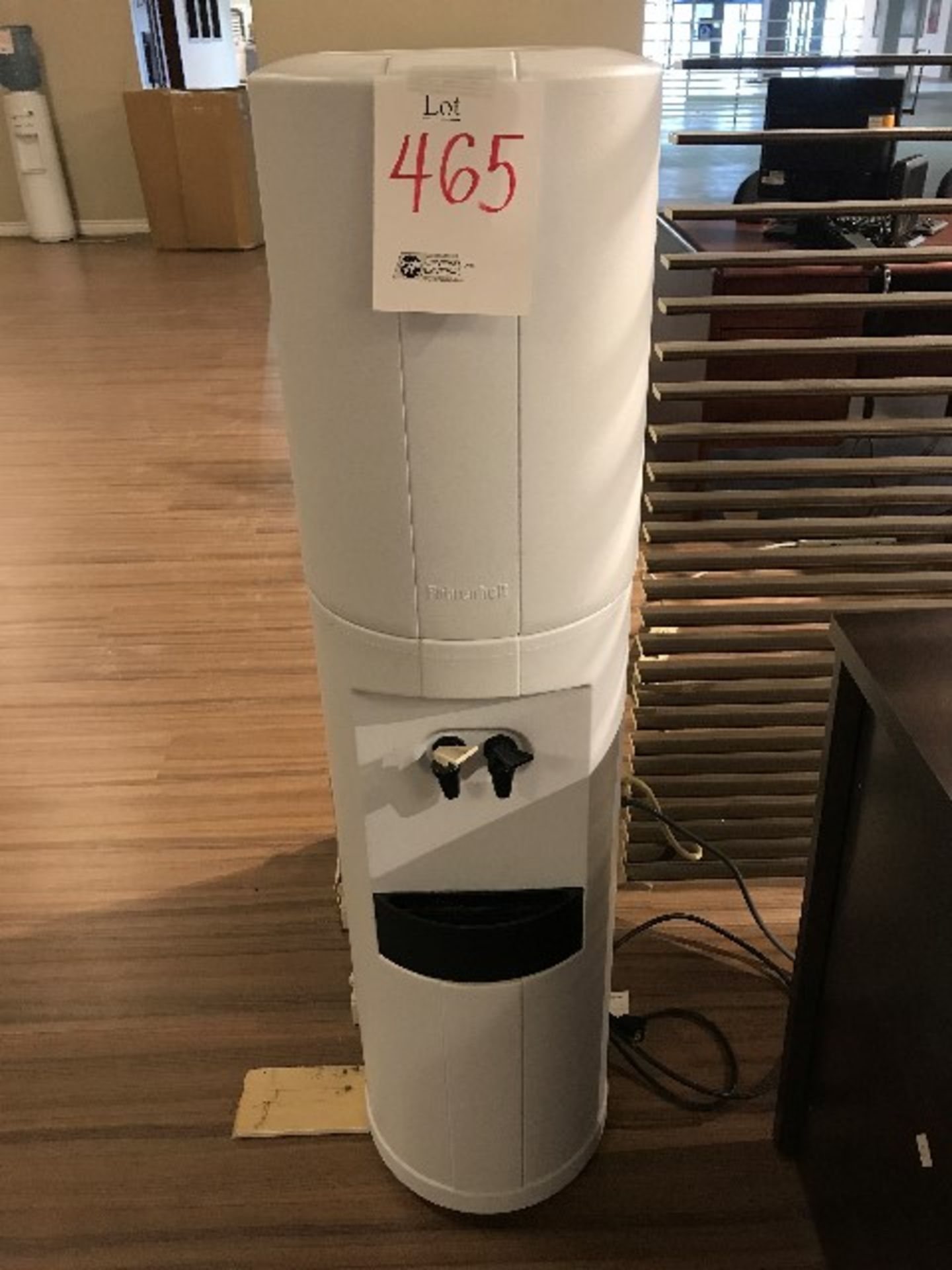 Fahrenheit water dispenser