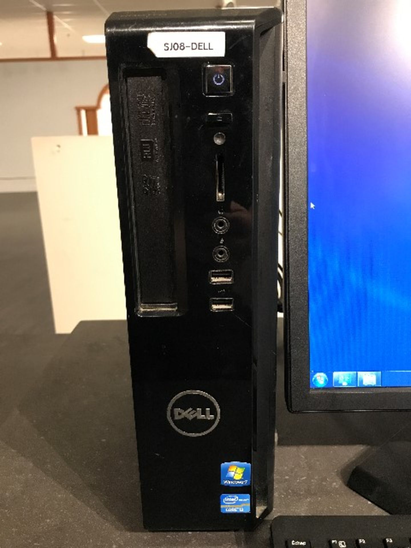 Dell i3,3.3GHz,4GB RAM,220GB HDD,monitor,keyboard,mouse - Image 2 of 3