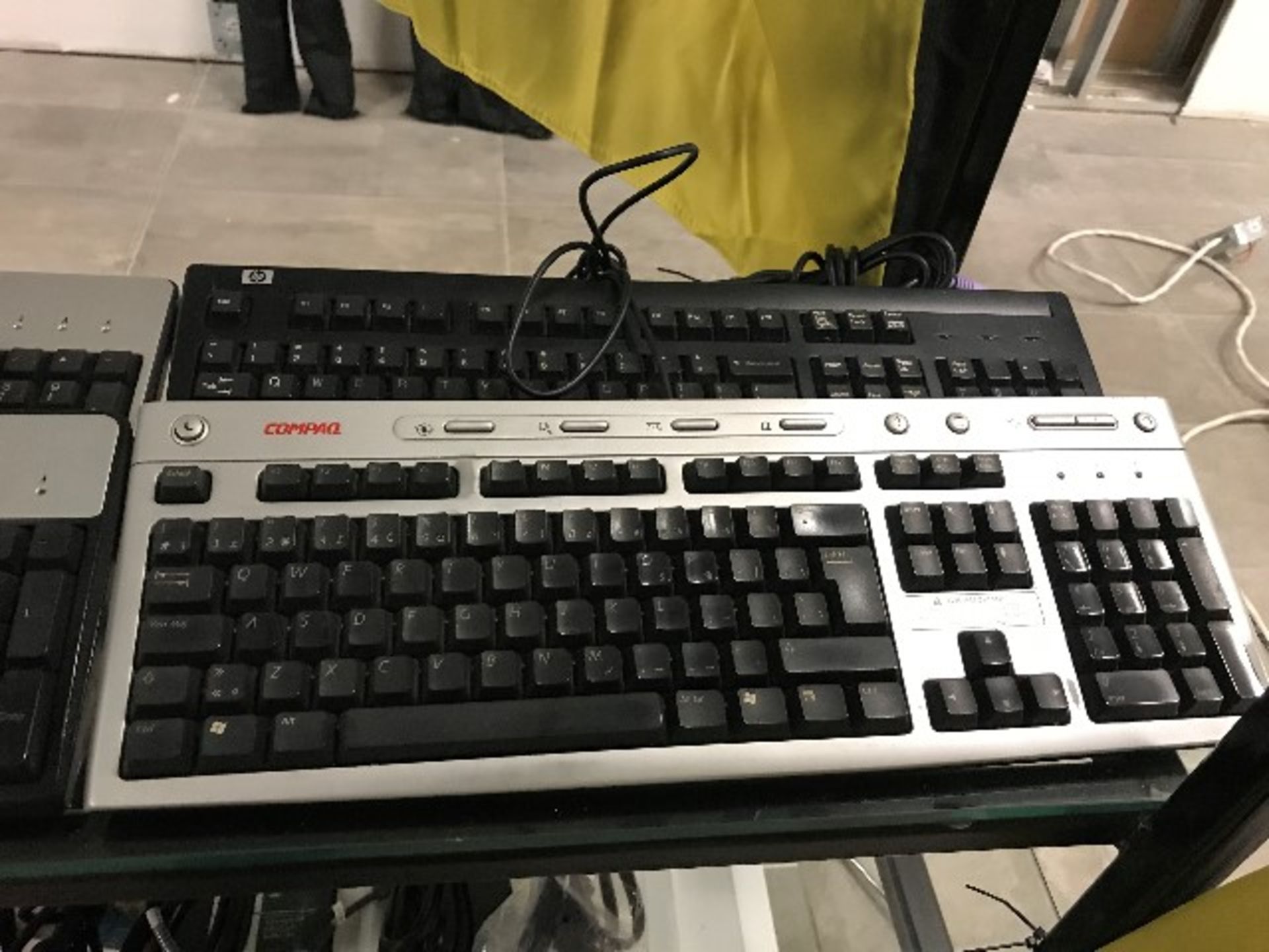 LOT: Assorted keyboards,6pcs - Image 3 of 3