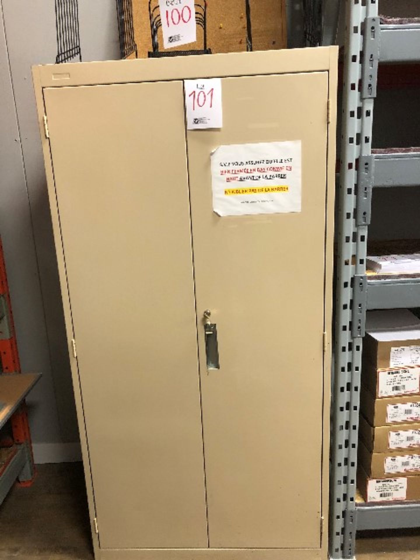 Locker cabinet