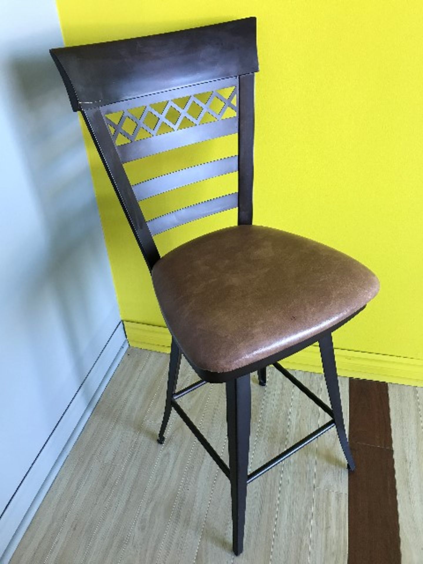 Assorted bar stools,3pcs - Image 2 of 3