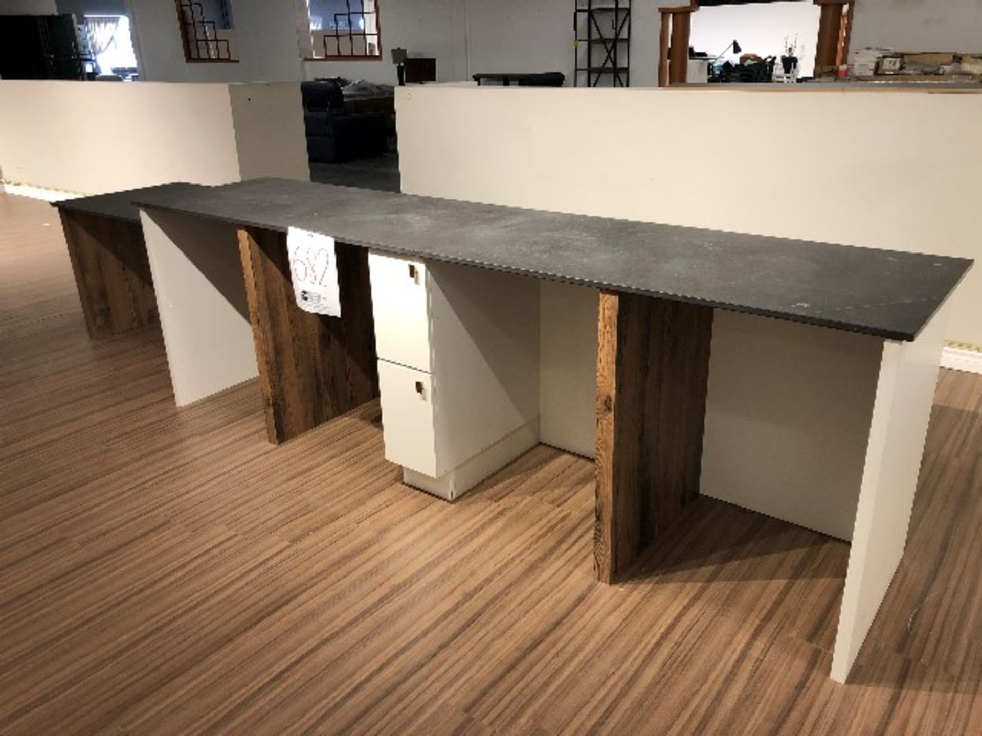 Countertop cabinet w/side tabel, 162”x40”