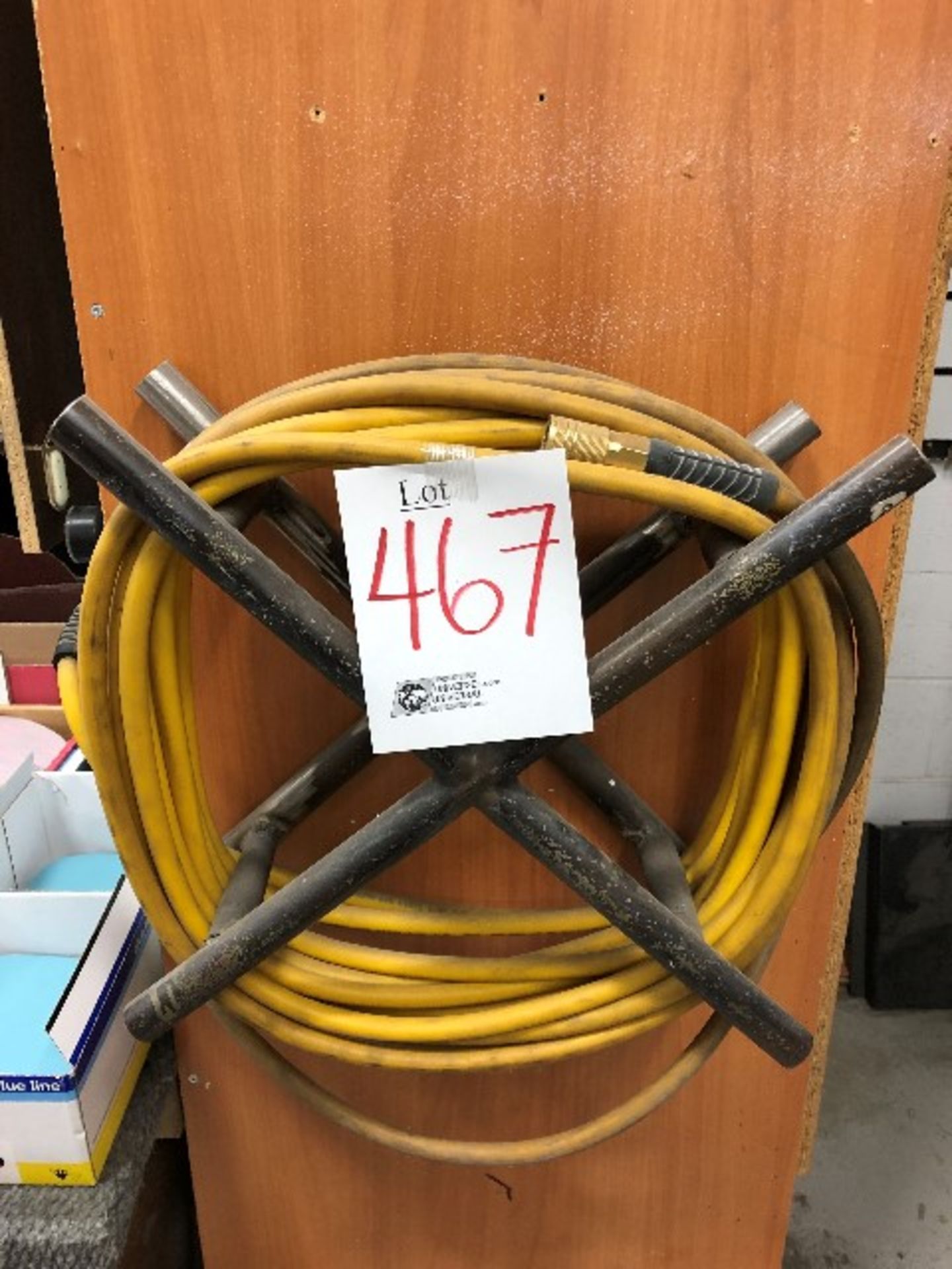 Air hose w/pressure gauge & holder